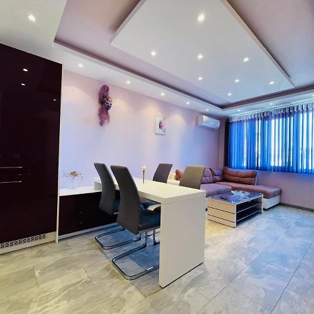 Апартамент Чаролит / Apartment Charoite Burgas Luaran gambar