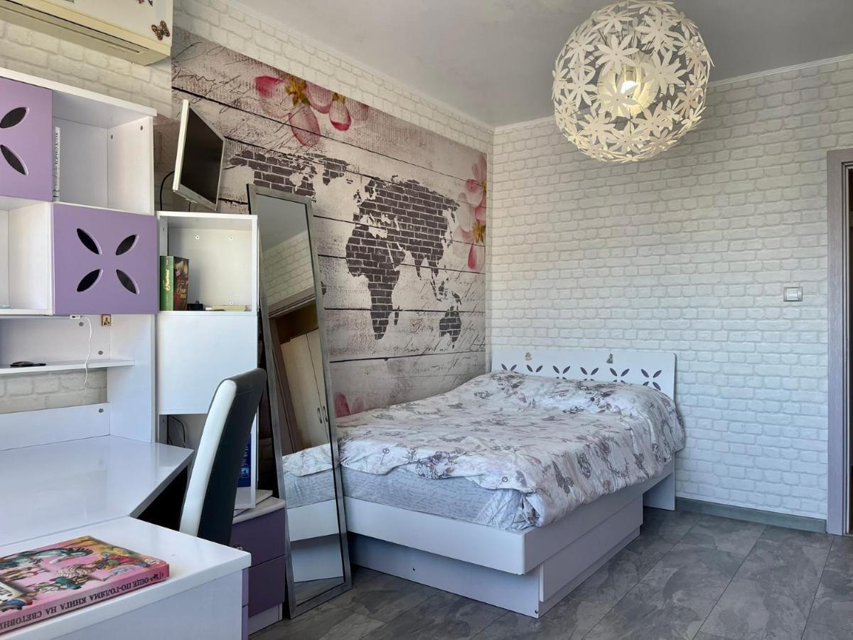 Апартамент Чаролит / Apartment Charoite Burgas Luaran gambar