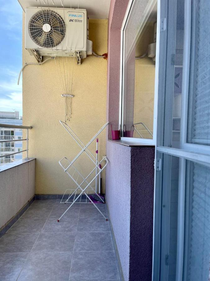 Апартамент Чаролит / Apartment Charoite Burgas Luaran gambar