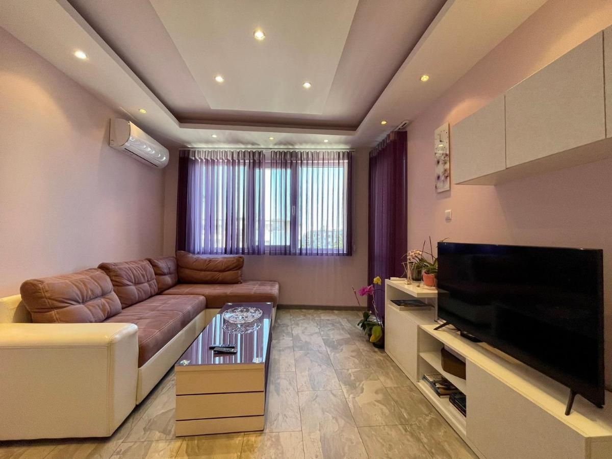 Апартамент Чаролит / Apartment Charoite Burgas Luaran gambar